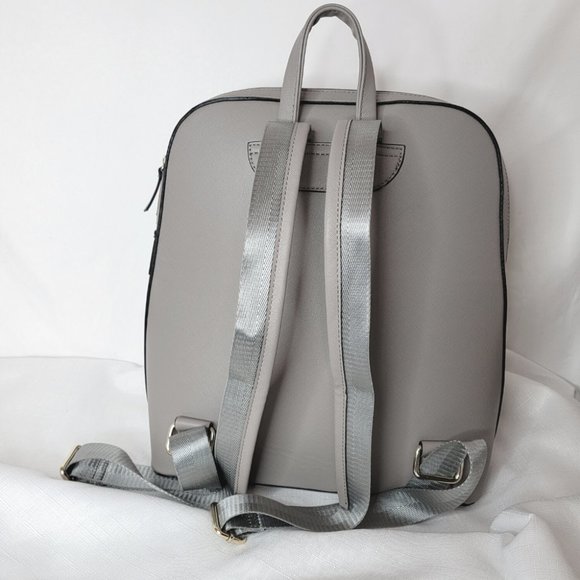 gray medium backpack - Picture 3 of 5